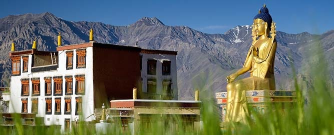 Classic Leh-Ladakh Tour Package with Srinagar